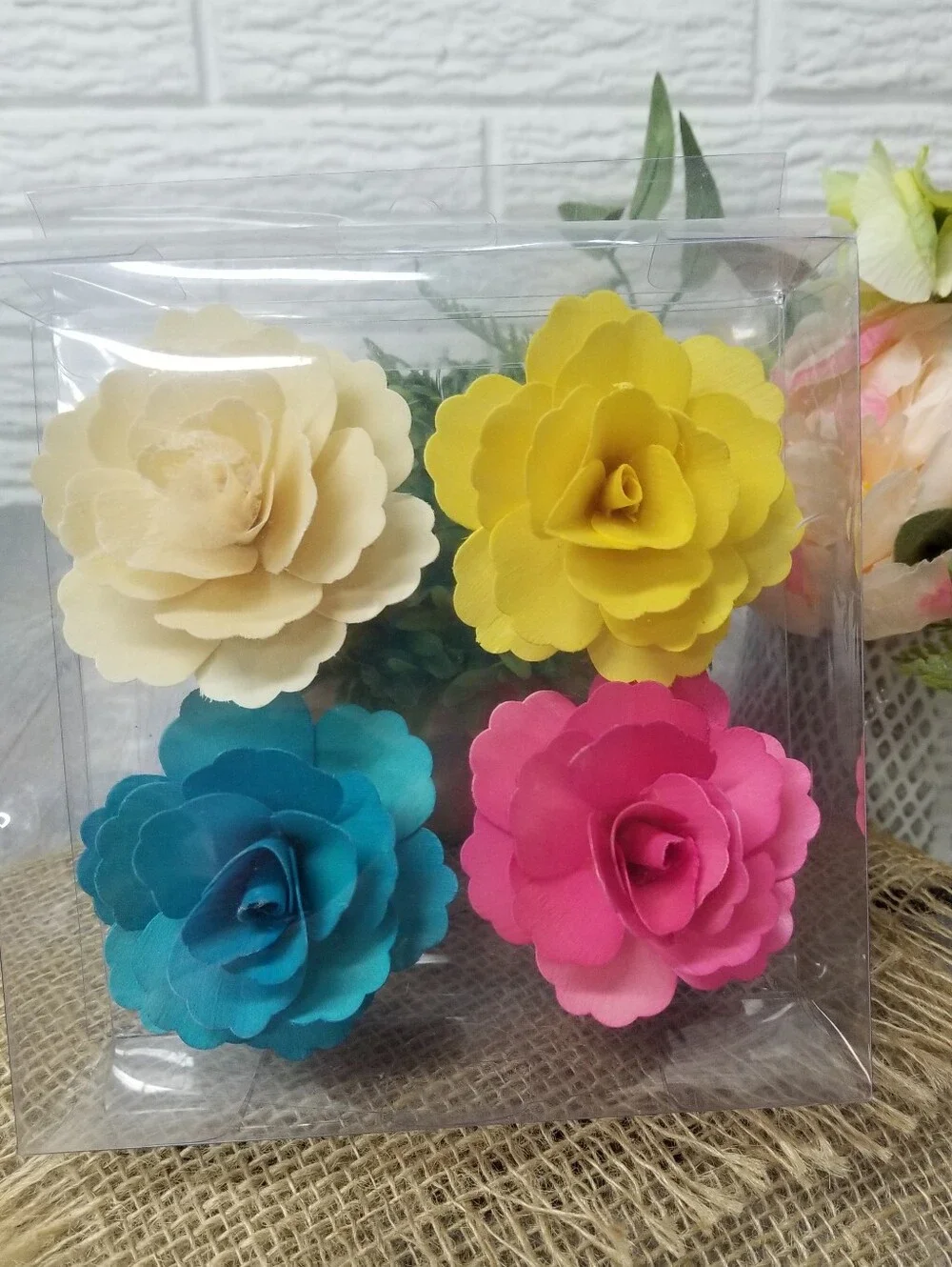 Wood Chip Flowers With Clip Set